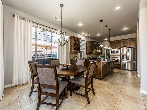 5th image of 6408 Castle Rock Cir