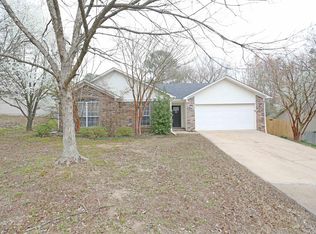 1818 Auburn Hills Dr, Benton, AR 72015