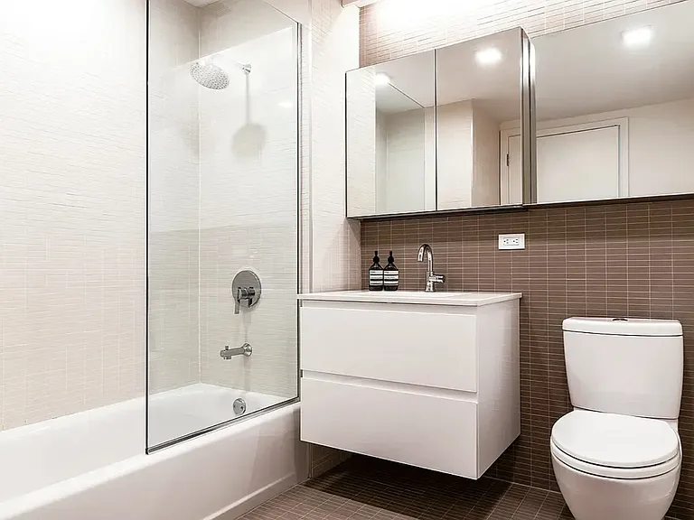 37-40 27th St #7C — Photo 5