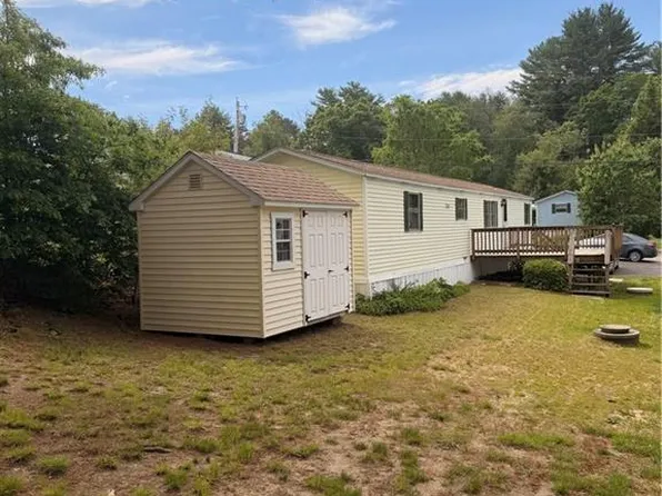 31 Foxtrot Dr, Charlestown, RI 02813