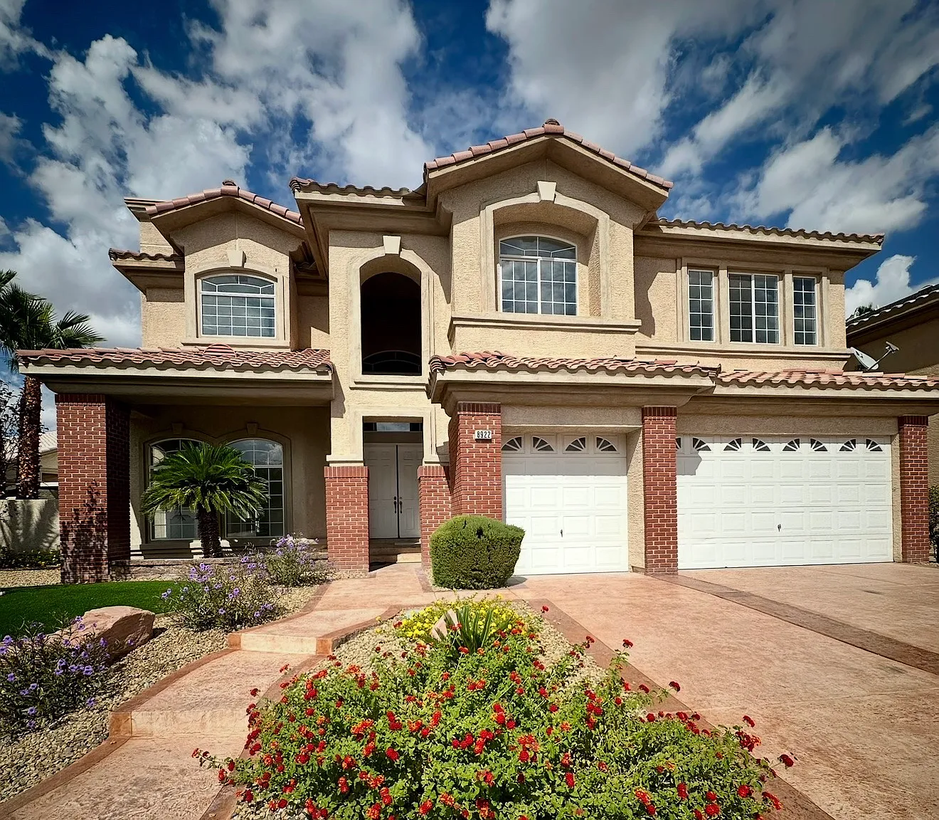 8922 Rio Verde Ave — Photo 1