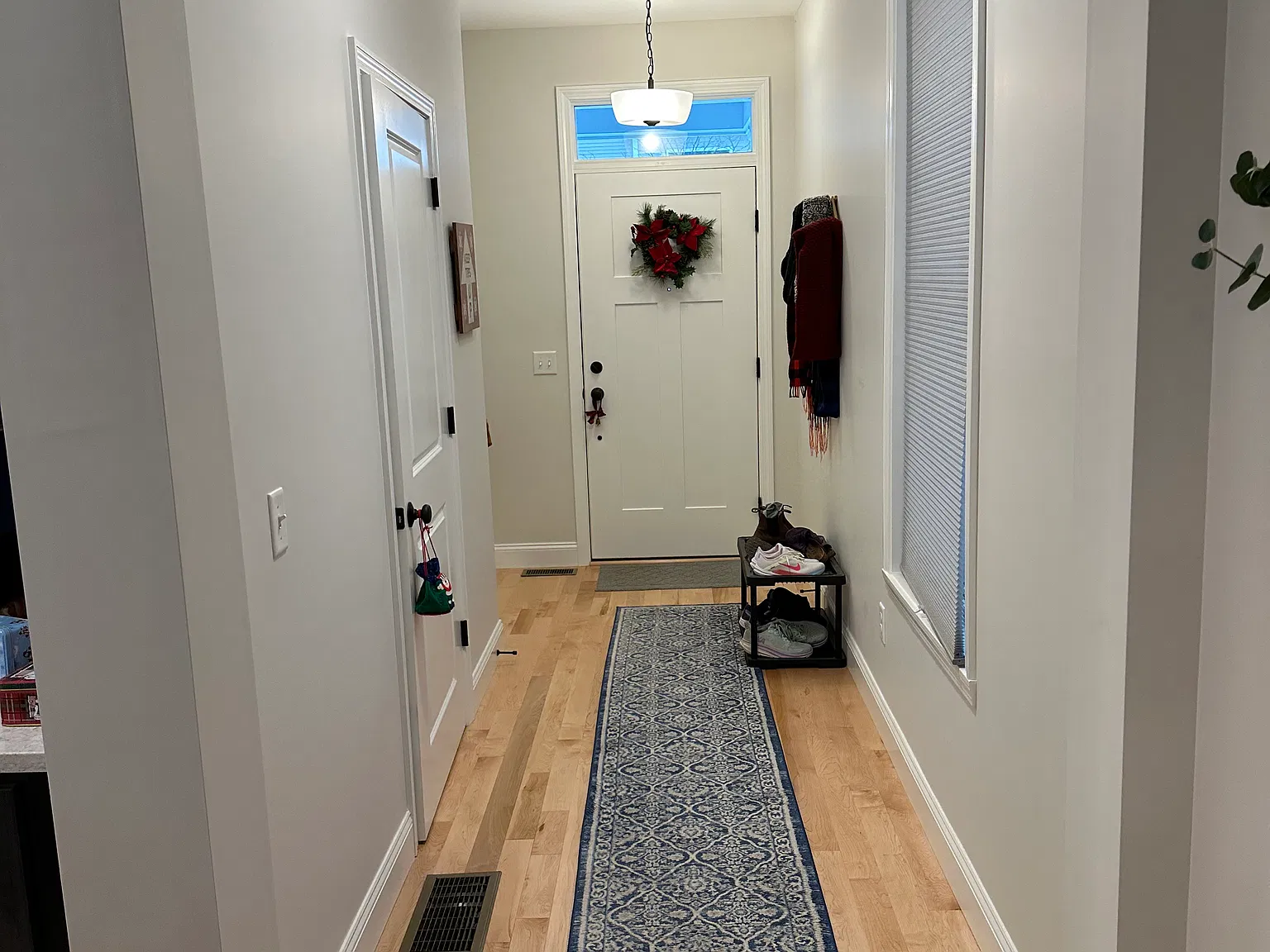 3 bed, 2.5 bath, 1953 sqft, $3,900 — Photo 3