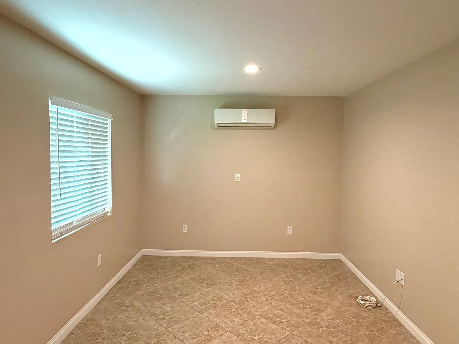 1 bed, 650 sqft, $1,800 — Photo 2