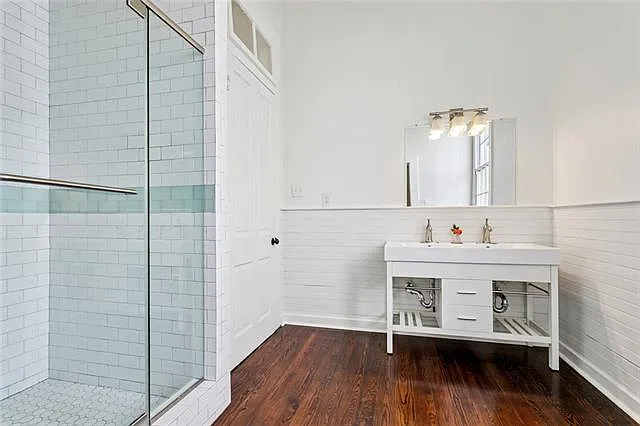 4938 Laurel St — Photo 18
