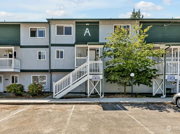 8823 Holly Drive #A-203, Everett, WA 98208