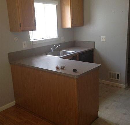 3rd image of 1558 E Madge Ave