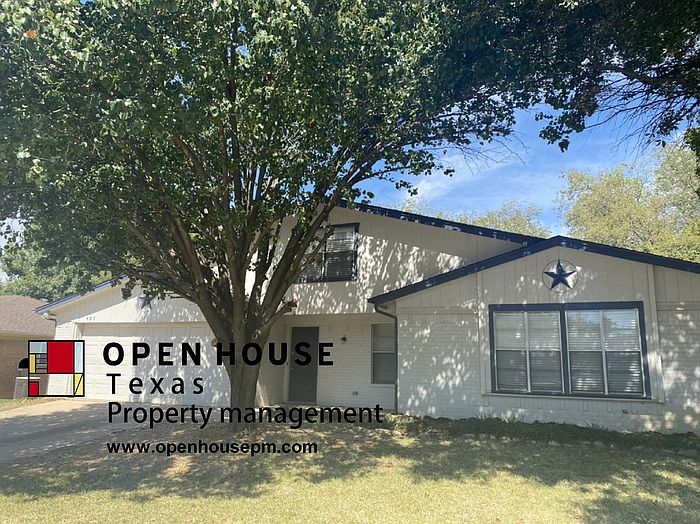 1st image of 405 Sixpence Ln
