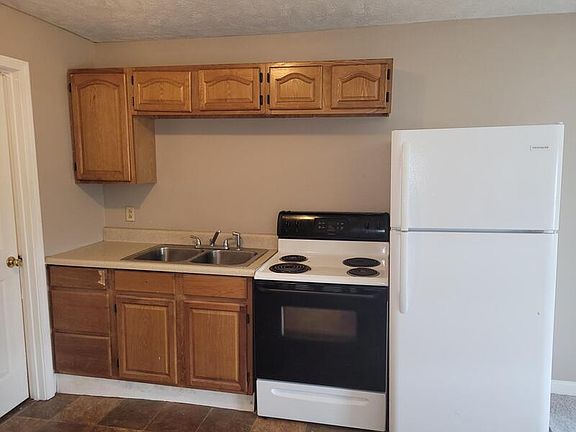 5th image of 313 Reynolds Ave