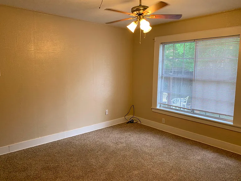 501 Glover Dr — Photo 13