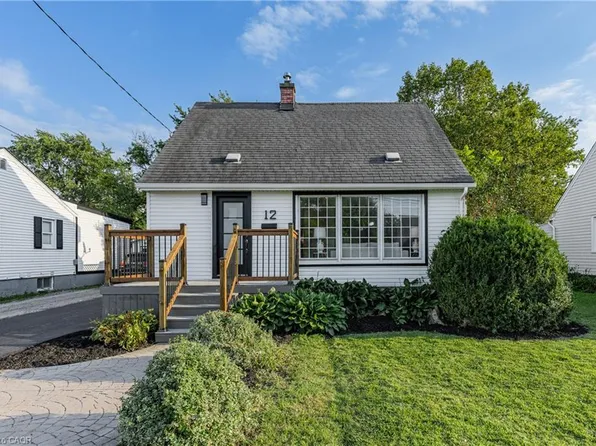 12 Admiral Rd, Saint Catharines, ON L2P 1G5
