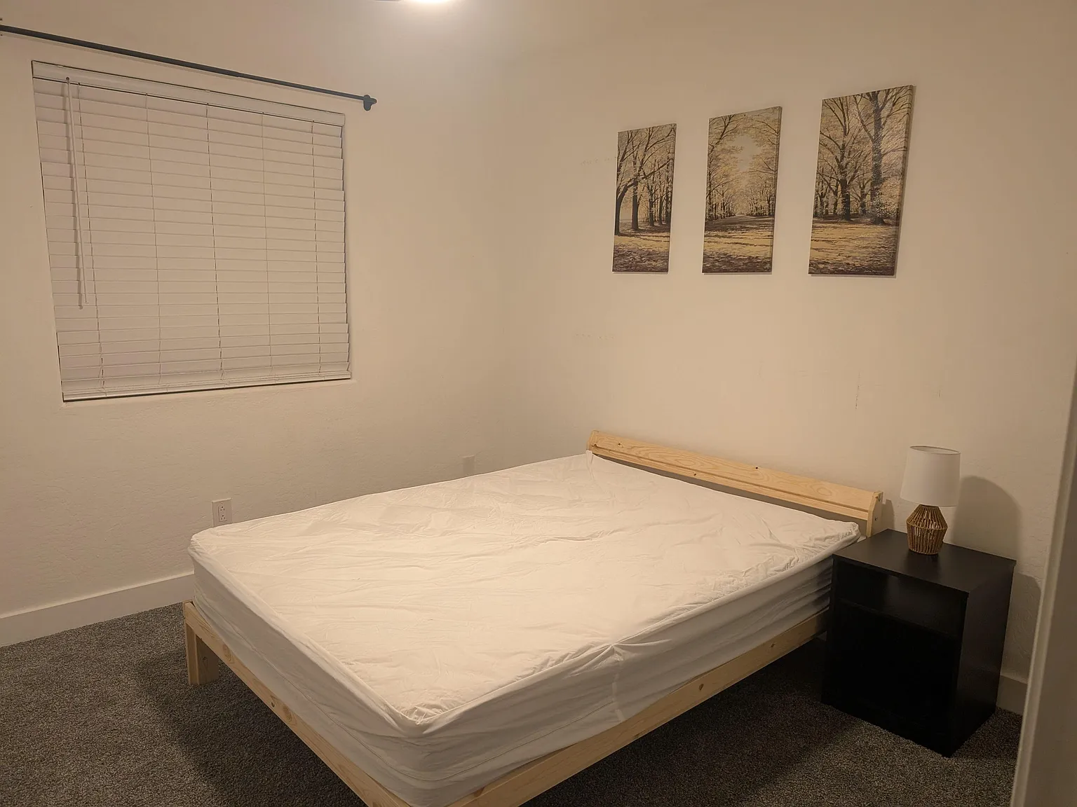 4 bed, 3.5 bath, 2521 sqft, $819 — Photo 1