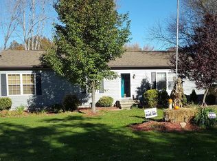 17952 Lawnview Ave, Lake Milton, OH 44429