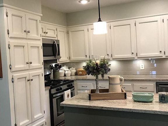 5th image of 706 N Park Dr