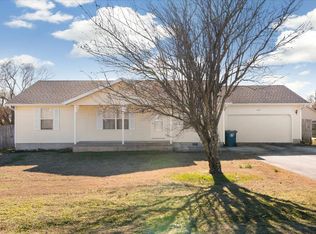 402 Covington St, Willard, MO 65781