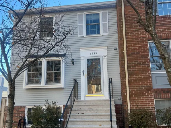 5239 Saint Genevieve Pl, Alexandria, VA 22315
