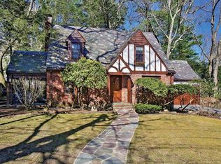 23 Leewood Rd, Newton, MA 02461
