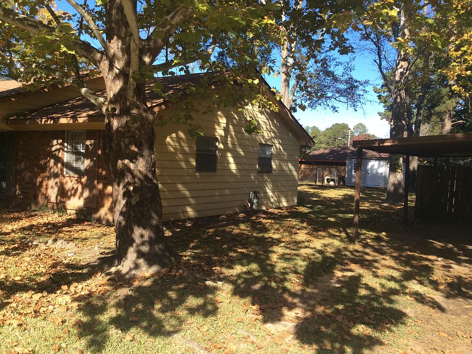 2nd image of 944 Autumn St