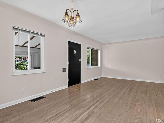 3rd image of 2544 Lamar Street