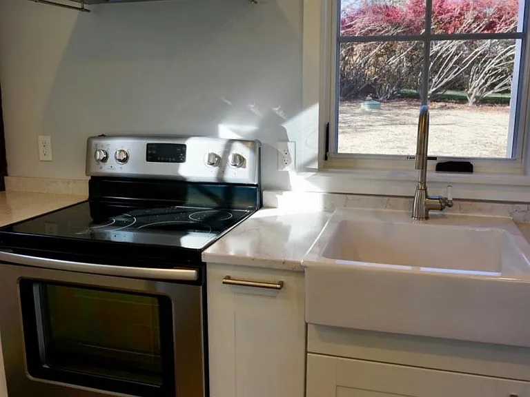 4 Hemlock Rd — Photo 7