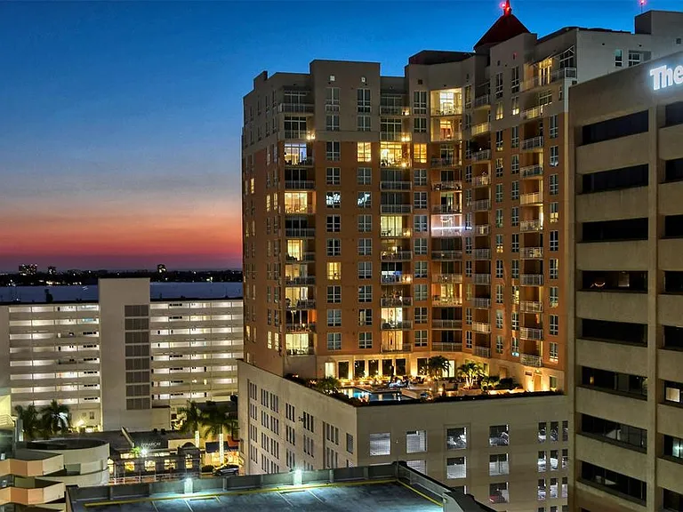 1350 Main St #1702 — Photo 37
