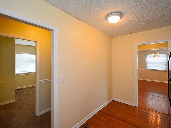 3rd image of 2361 Mountain Oaks Ln