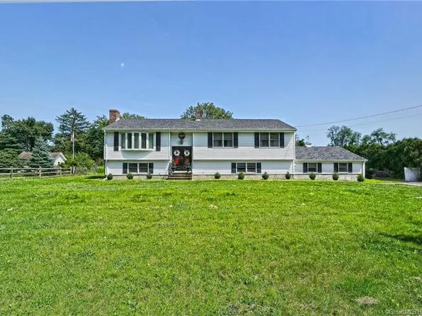 44 Spring Road, North Haven, CT 06473