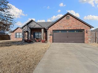 212 Sussex Ave, Lowell, AR 72745
