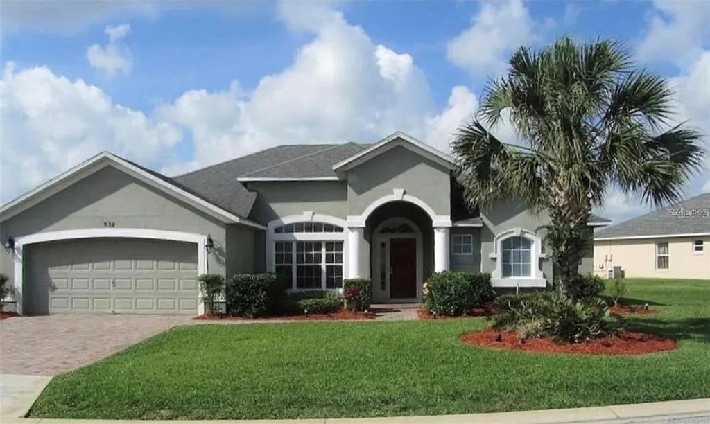 5 bed, 3.5 bath, 2167 sqft, $2,800 — Photo 1