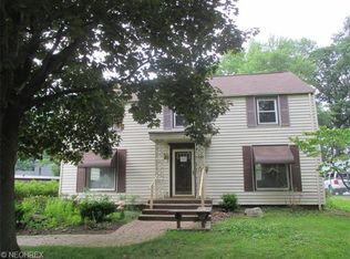 1739 Woodland St NE, Warren, OH
