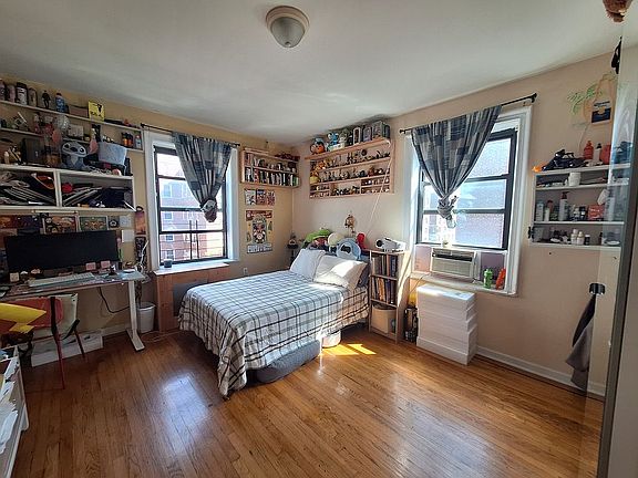 2nd image of 8910 35th Ave APT E5r
