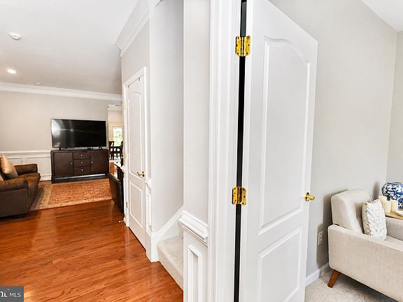 4th image of 44382 Cedar Heights Dr