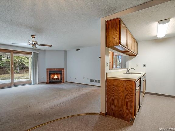 3rd image of 91 Little Oak Ln Unit 91