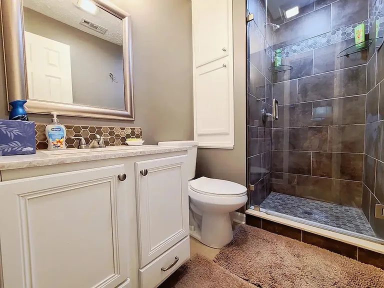 404 Bainbridge Ct #E2 — Photo 40
