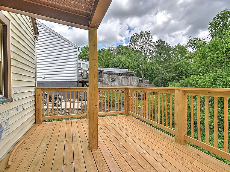 2913 Ashley St — Photo 16