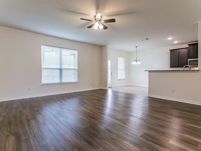 211 Azalea Way — Photo 13