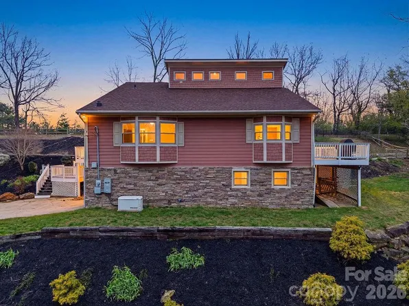 93 Hidden Falls Dr, Asheville, NC 28804