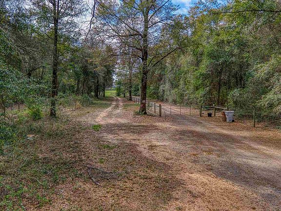 5th image of 6107 Allentown Rd