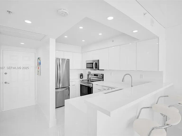2501 S Ocean Dr #1024 — Photo 14