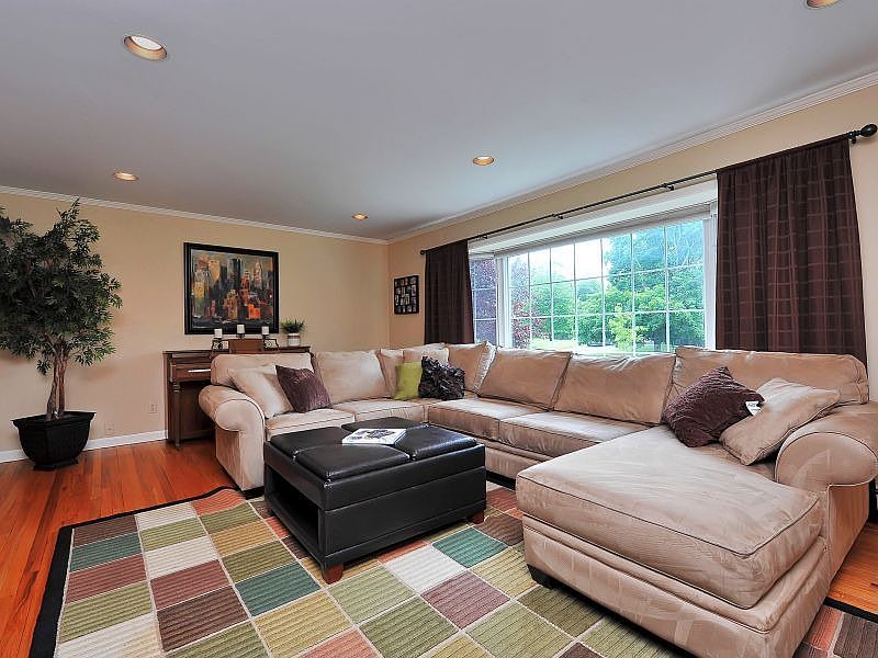 622 May St, Rivervale, NJ 07675 Zillow