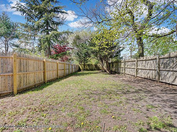 4th image of 1446 Oakwood Hollow Ln
