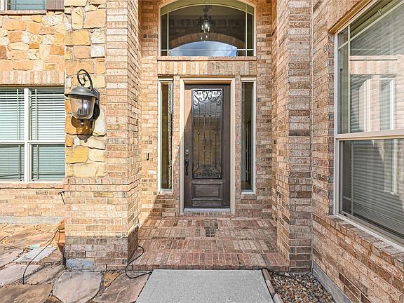 4th image of 902 Cactus Ridge Ct