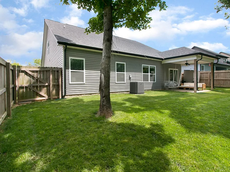 1166 Eagles Nest Ln — Photo 22