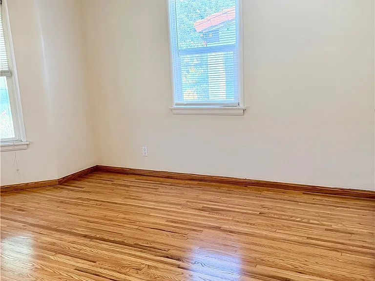 828 N Pass Ave — Photo 25