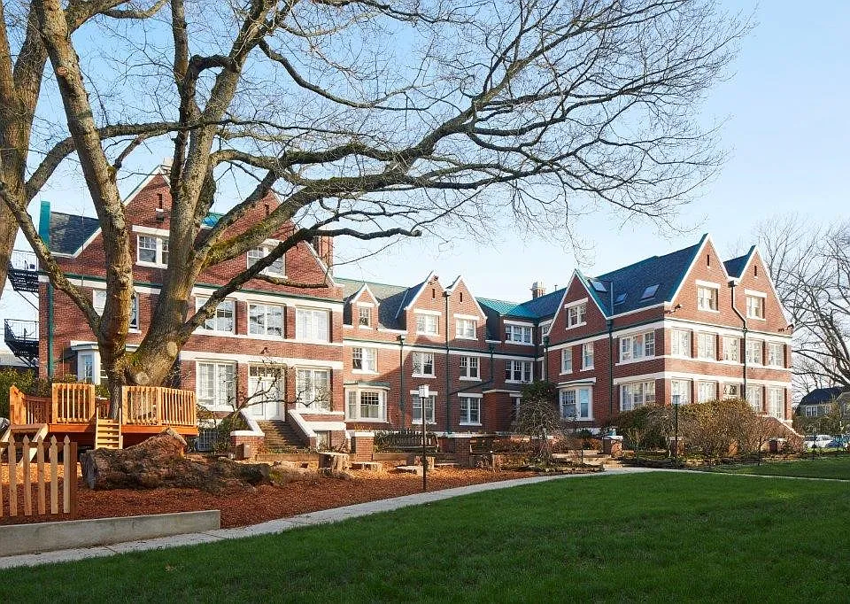 Anna Mann Apartments