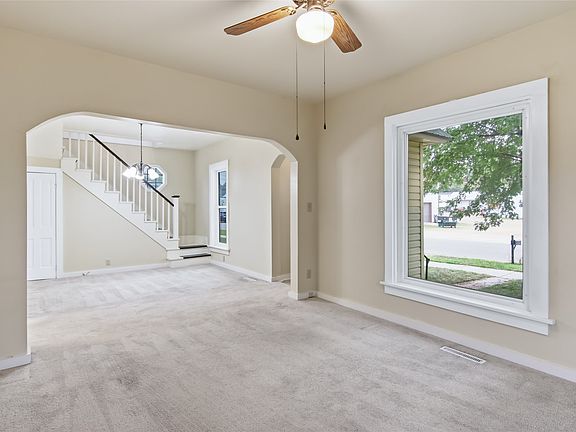 4th image of 34 Cliff Street #1