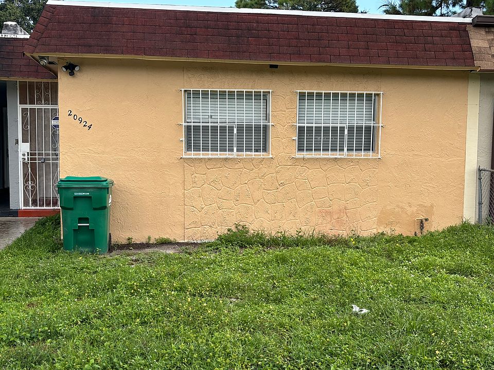 1st image of 20924 NW 39th Ave