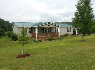 43 Wolf Creek Ln, Ararat, VA 24053