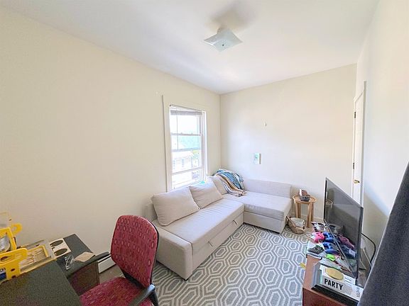 4th image of 270 Washington St Floor 3