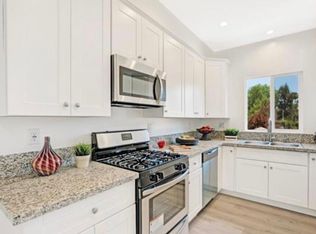 9861 N Lassen Rd, Mission Hills, CA 91345