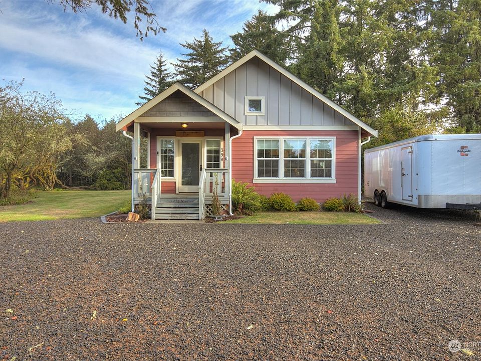 1st image of 398 Canal Drive SE